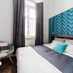 Perfect Place To In City Center 28m2 W1 아파트 *